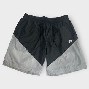 Nike Sportswear Windrunner Track Shorts  Black/Grey AR2424-010 Mens size XXL New